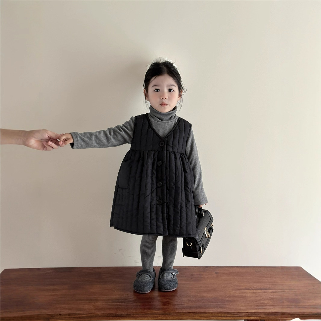 Winter Clothing Activity - เสื้อผ้าเด็กผู้หญิงเกาหลี ฤดูใบไม้ร่วงและฤดูหนาว เสื้อกั๊กสีดำแบบเย็บติดกัน กระโปรงเจ้าหญิง กระโปรงคอสูง ชุดเดี่ยว