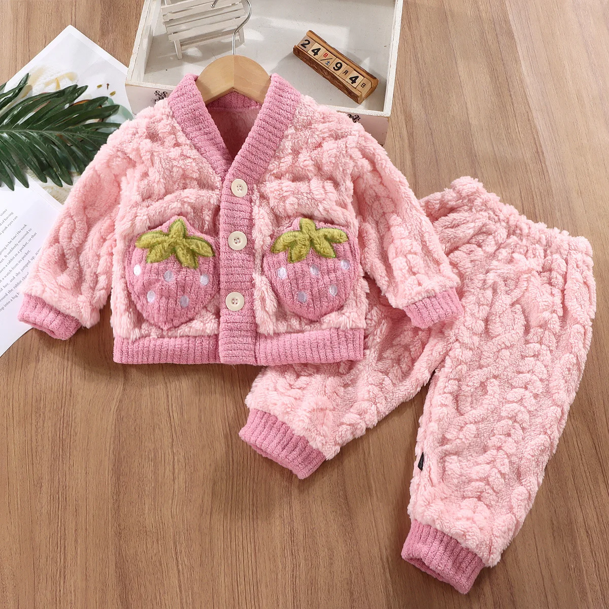 ชุดนอนผ้าสักหลาดสำหรับเด็กชุดน - Winter Clothing For 1 Year Old Girl บทวิจารณ์และราคา